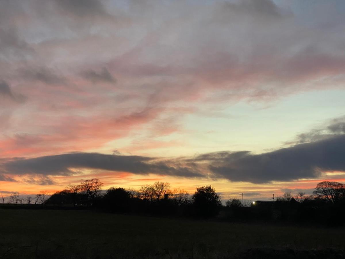 The Master Suite, Enjoy The Countryside In Style Ashover エクステリア 写真